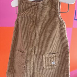 Robe marron velours cotelé détail coeur brillant sur la poche La Halle 6 mois