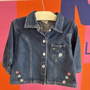 Veste en jean détail fleurs brodées Marque inconnue 18 mois