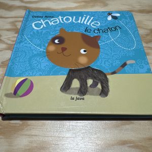 Chatouille le chaton