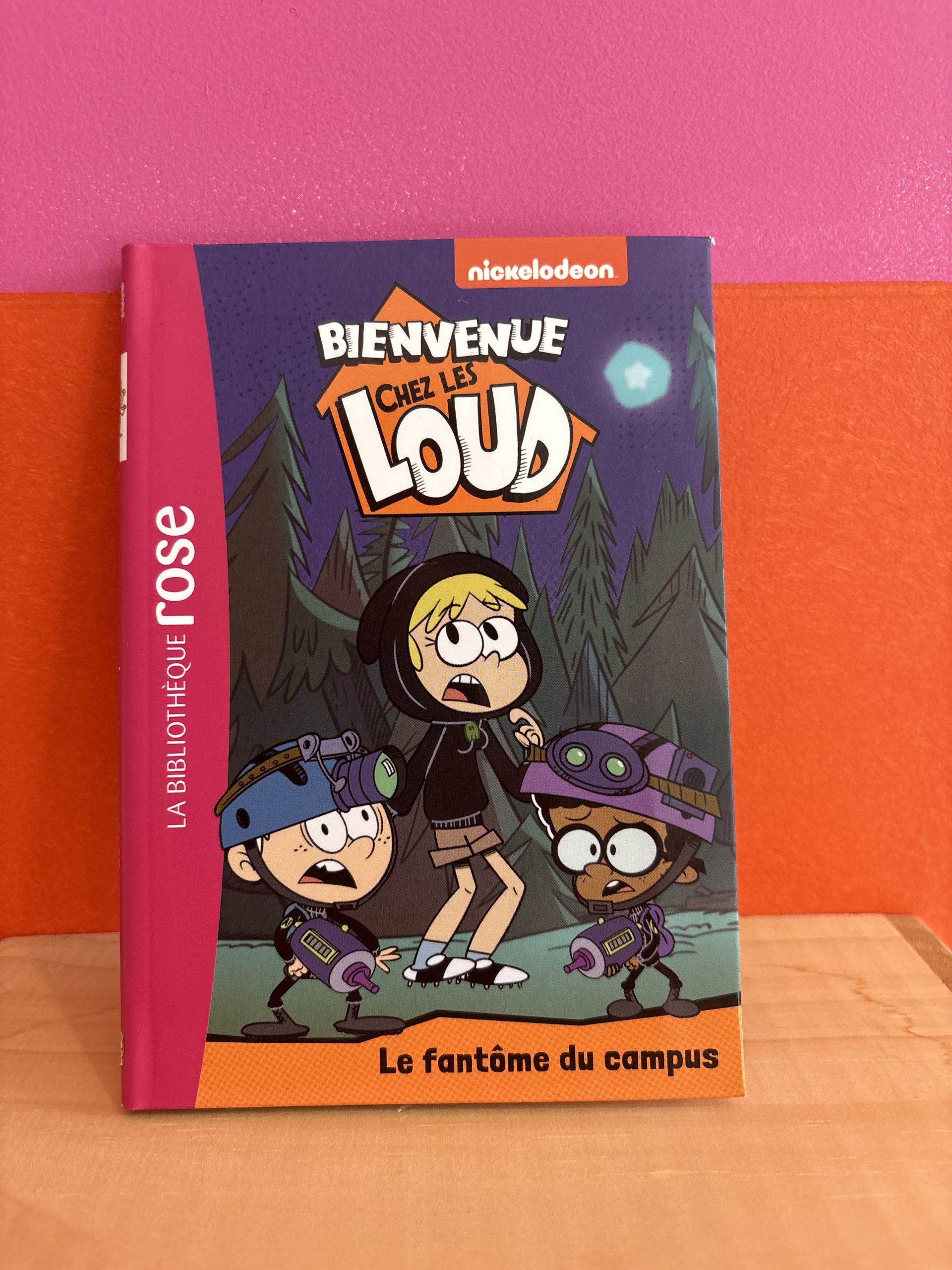 La bibliothèque rose - Bienvenue chez les Loud - Le fantôme du campus
